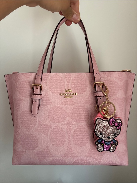 Hello Kitty Accessories - 2/$20🎀 Crystal Pink Hello Kitty Keychain with Tassel